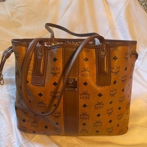 MCM medium Liz Tote